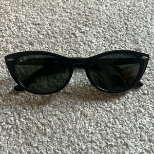 Ray Ban Cat-eye Sunglasses Black